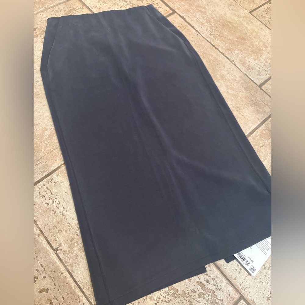 Lululemon Charcoal Grey Softstreme HR Midi Skirt size 6